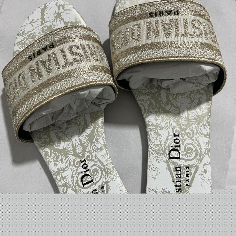 ch**an D*or slippers